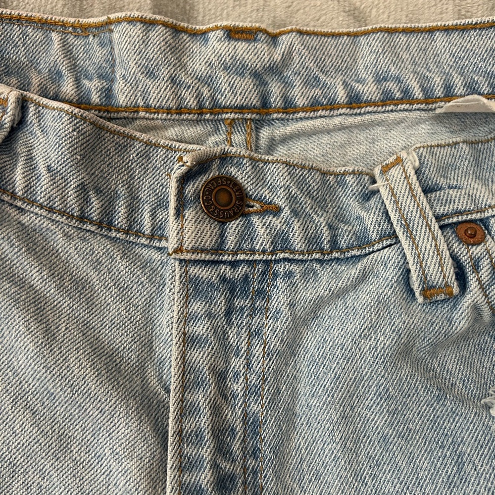 Vintage Levi’s cutoff denim shorts - Picture 2 of 11